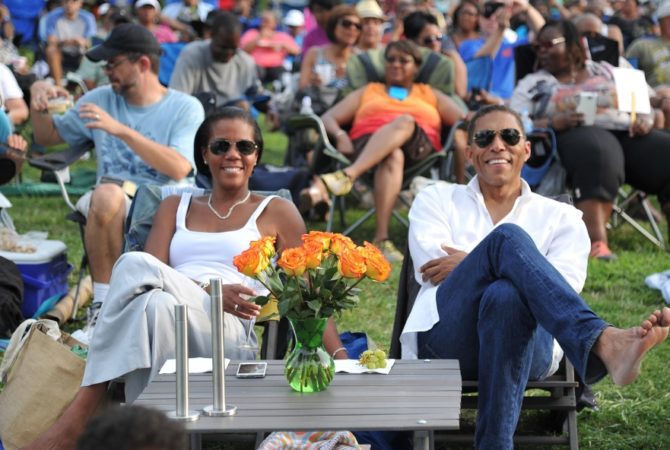 Couple sits at Richmond festival