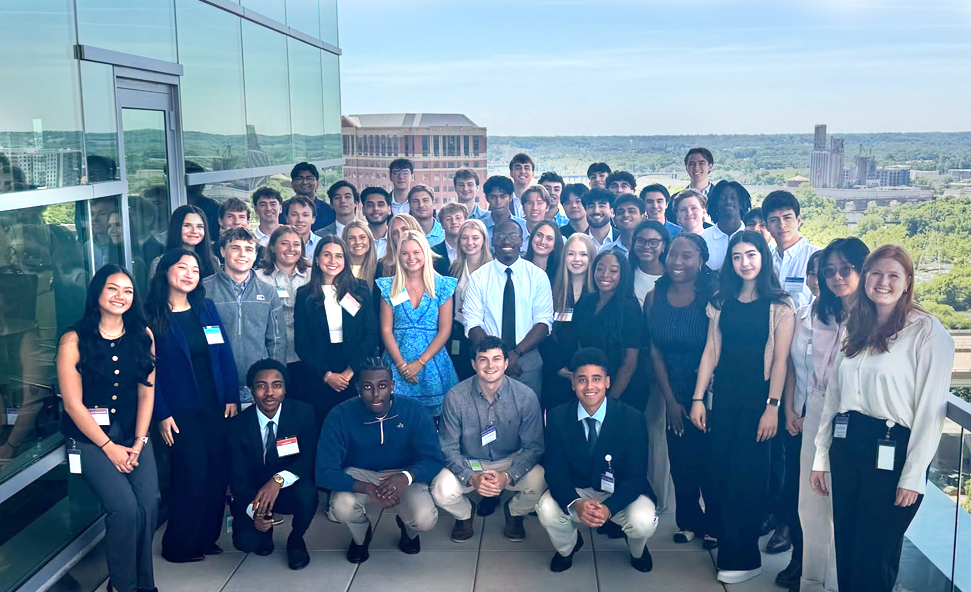 Internships Virginia is your key to building a future-ready workforce. From start-ups to established institutions, InVA provides resources for organizations of every size to strengthen their talent pipeline through internships.